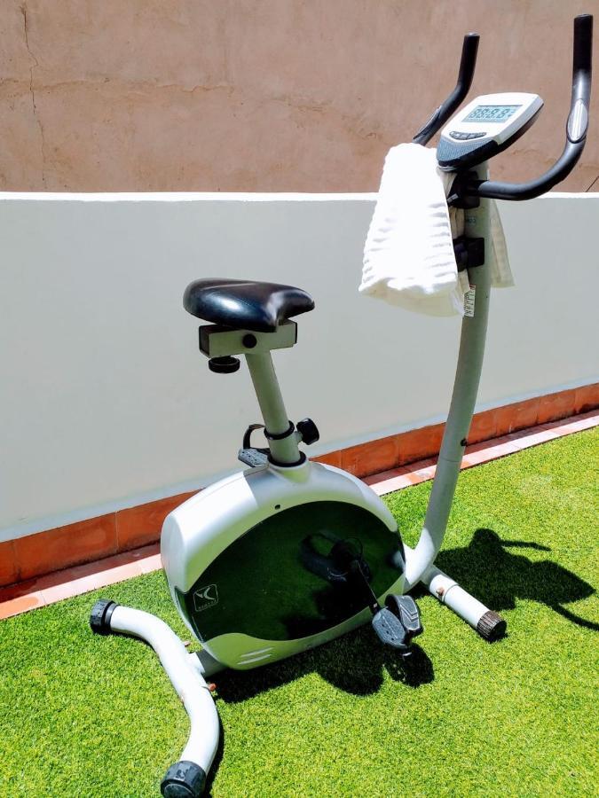 LARGE Apartment with large&sunny Terrace - Garden&Outdoor Gym , ALICANTE CENTRE Buitenkant foto